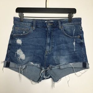 H&M Distressed Denim Shorts Sz 8